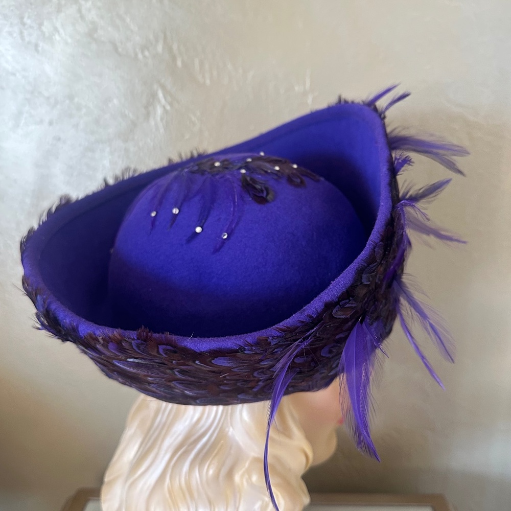 COLLECTIBLE JACK MCCONNEL PURPLE FELT/FEATHERS WIDE BRIM HAT - Picture 3 of 16